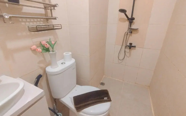 Modern Look Studio Near Iph School At Bale Hinggil Apartment