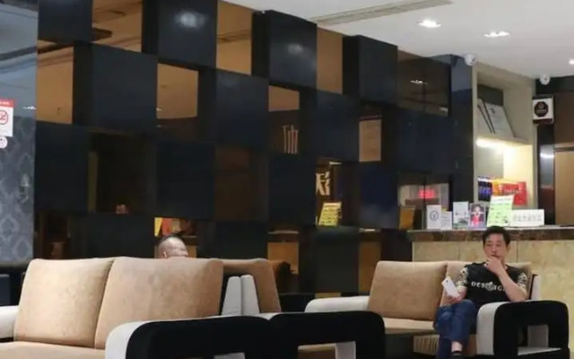 Hangzhou Woju Express Hotel (Xiasha Media Store)