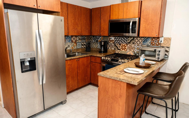 2BR Apt with Balcony & FREE Parking. Pet friendly
