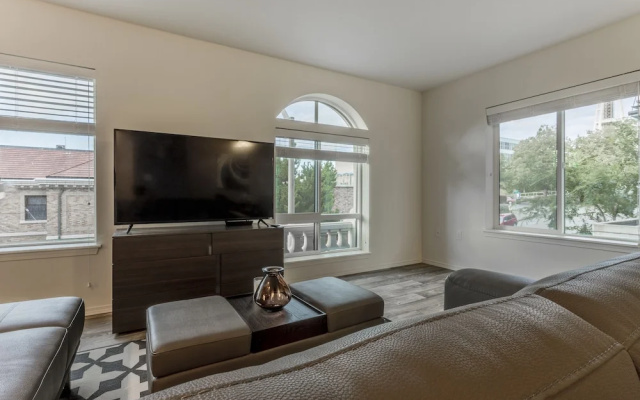 Domicile Suites at Elliott Bayview