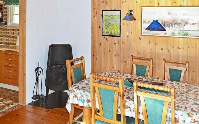 4 Person Holiday Home in Laupstad