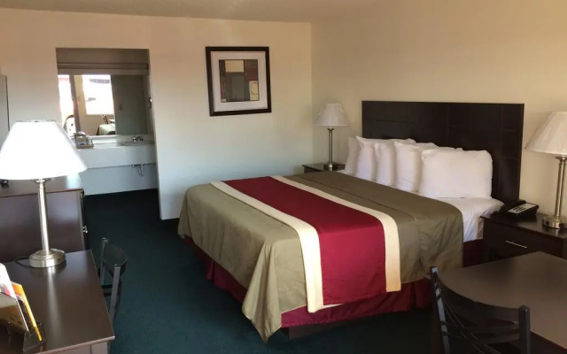 Travel Inn & Suites