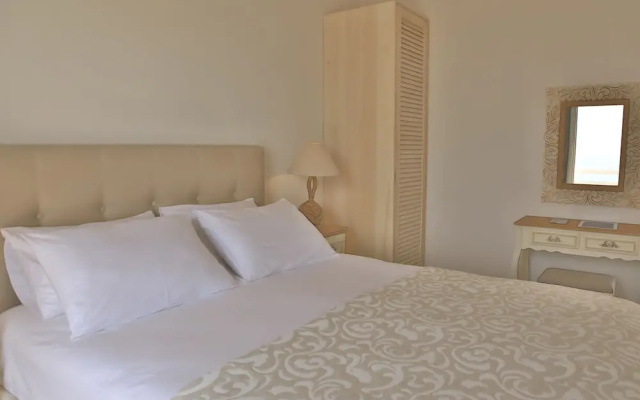 Theasis Luxury Suites