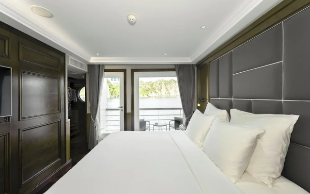 Ambassador Signature Cruise - Lan Ha Bay
