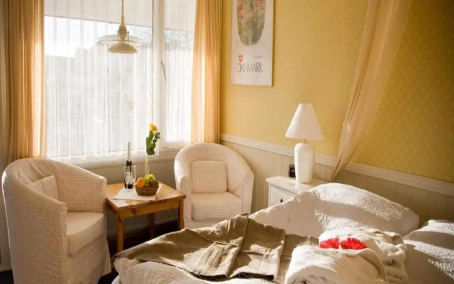 2 Person Holiday Park Home in Romo