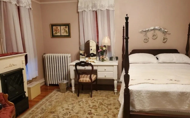The Amberson House Bed & Breakfast
