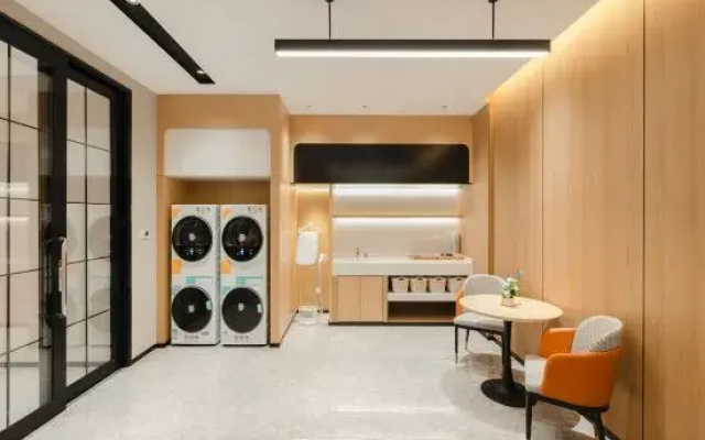 City Comfort Inn Hotel (Hechi Yizhou Longjiang Second Bridge)