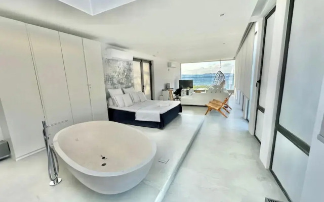 Horizon Luxury Seafront Villa