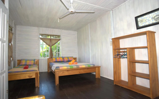 Cicak Senang Resort