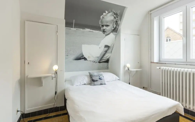 Captivating Villa in de Panne with Garden