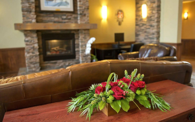 Gold Eagle Lodge