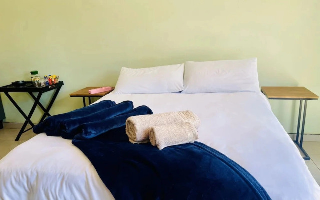 Room in B&B - Trendybliss Guest House - N0296