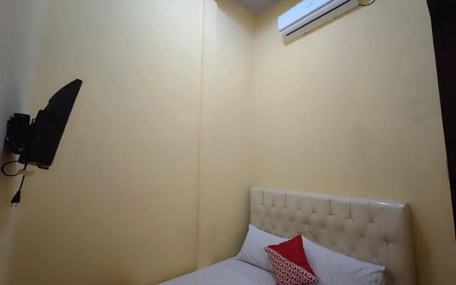 OYO 93591 Penginapan Dvn & Tmy Pangkalan Balai