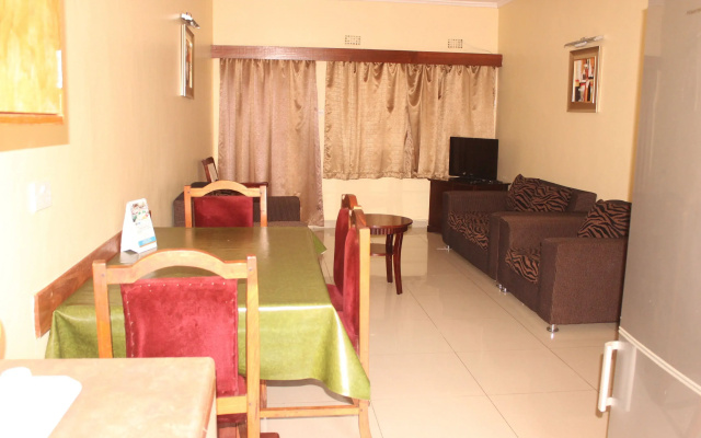 Riverside Hotel