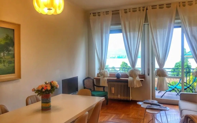 Bella Apartment in the Center of Stresa