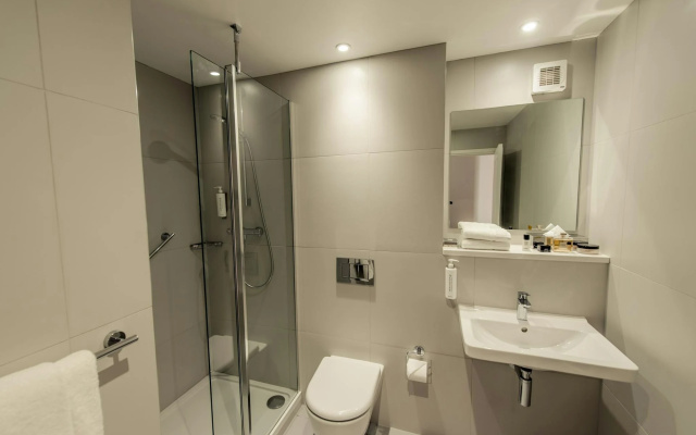 PREMIER SUITES Reading