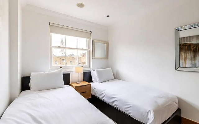 Elegant and Cosy Family Apartment in Marylebone