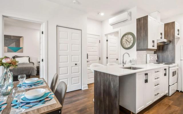 M11 Upscale 1BR Sofabed in Heart Plateau Mile-end