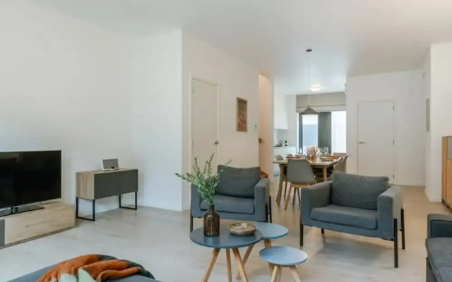 Spacious House Close to the Beach