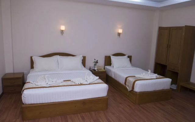 Shwe Poe Eain Hotel 1