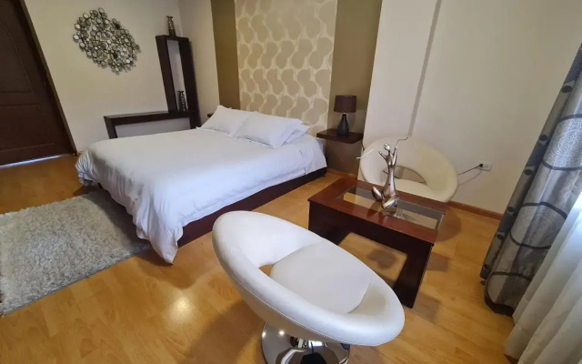 Ficoa Real Suites