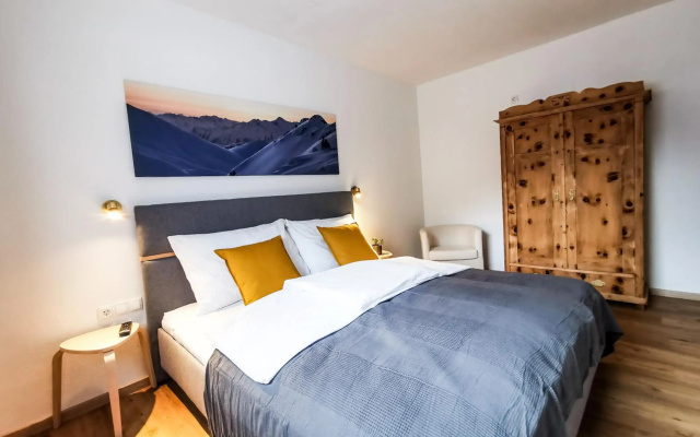 Apart Pair im Dorf