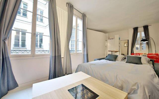 Апартаменты Saint Germain Apartment комната для гостей