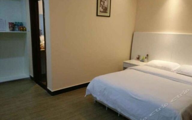 Linyuan Hotel комната для гостей