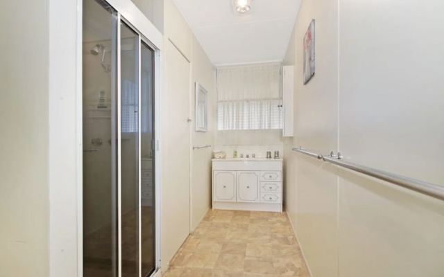 Delany Surprise - Pet friendly house