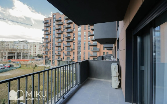 Miku Apartment - Vibrant 1Bd Apartment Near the Lake