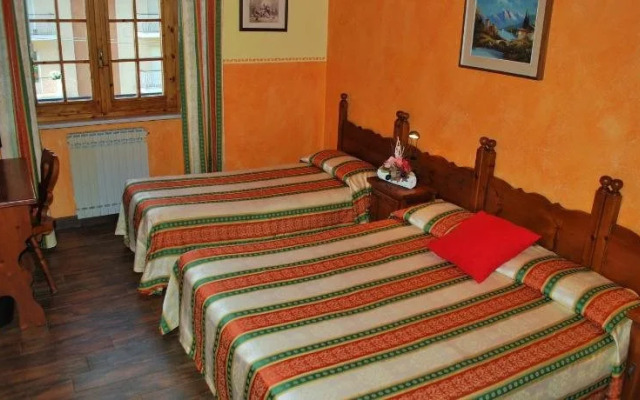 Hotel Trois Etoiles