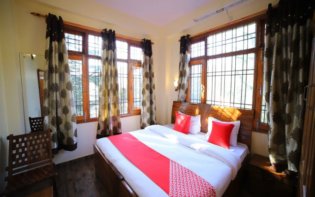 OYO 12125 Home 3BHK Shimla Woods