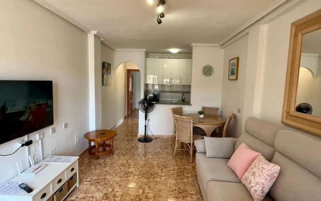Winter sun apartment with pool access