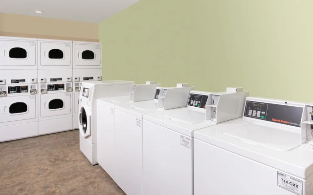 Studio 6 Extended Stay Birmingham Pelham AL