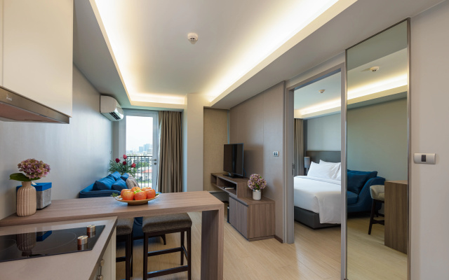 Отель Maitria Hotel Rama 9 Bangkok