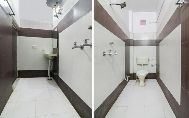 OYO 71057 Hotel Nand Palace