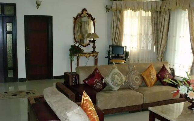 Acacia Lodge, North Legon