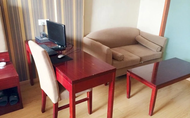 Danfengbailu Business Hotel