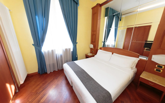 69 Manin Street