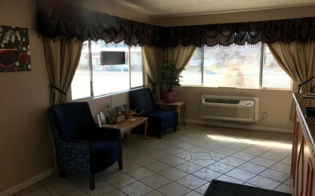 Vino Inn & Suites
