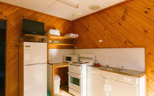 Wonboyn Cabins & Caravan Park