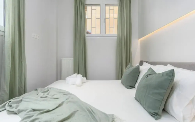 Penelope's Charming 2-BR Apt in Athens