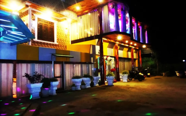 New Edison Hotel