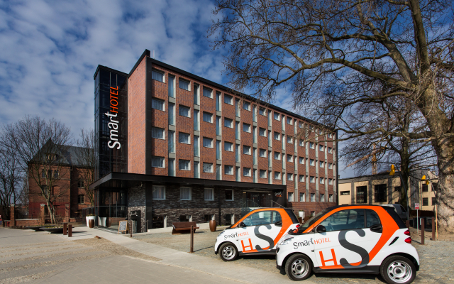 Smart Hotel Garnizon парковка