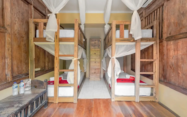 RedDoorz Hostel @ Raya Canggu 2
