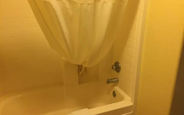 Days Inn & Suites Red Rock-Gallup