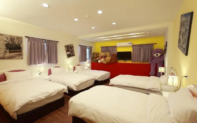 Bears To Happy Hostel
