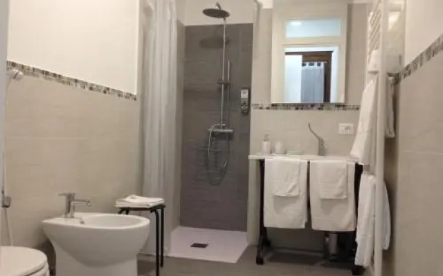 La Valeriana Farm Apartments