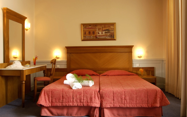 Hotel Ideon