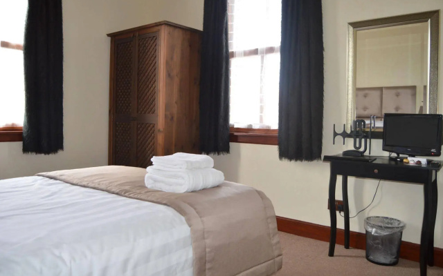 Knysna House